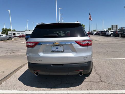 Used 2020 Chevrolet Traverse LT w/ LT Premium Package AWD/4WD image 4