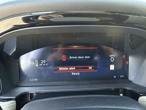 New 2026 Lincoln Corsair Premiere image 26