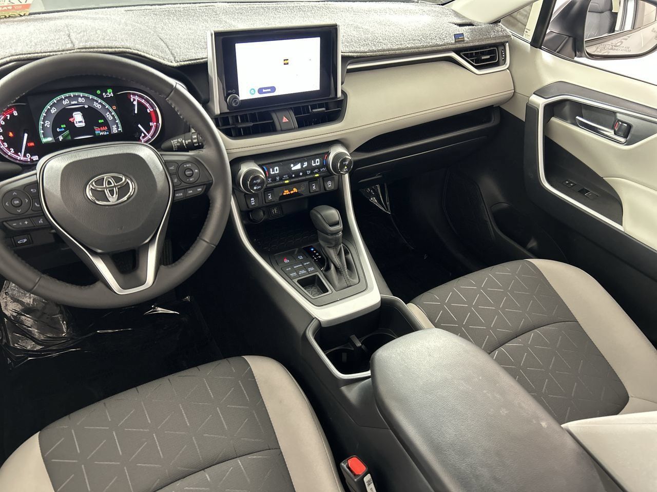 Used 2025 Toyota RAV4 XLE w/ Convenience Package AWD/4WD image 24