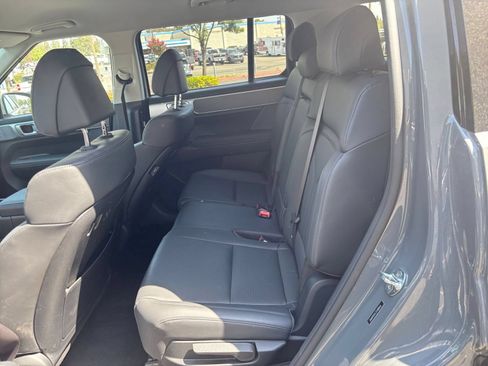 Used 2026 Hyundai Santa Fe SEL AWD/4WD image 27
