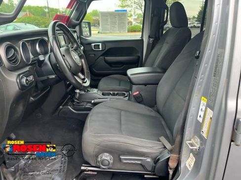 Used 2019 Jeep Wrangler Unlimited Sport S AWD/4WD image 9