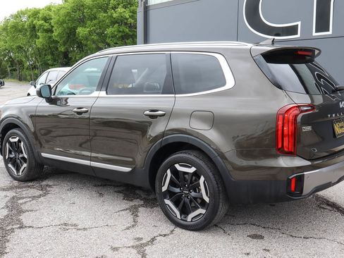 Used 2025 Kia Telluride S FWD image 6