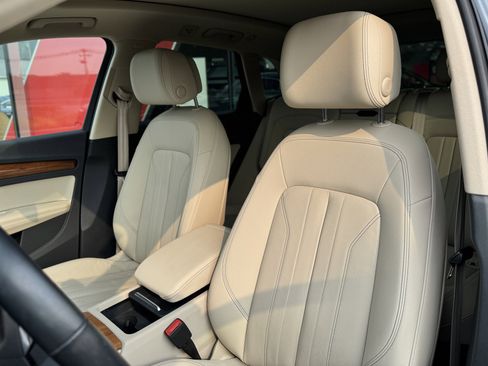 Certified 2022 Audi Q5 2.0T Premium Plus w/ Premium Plus Package image 5