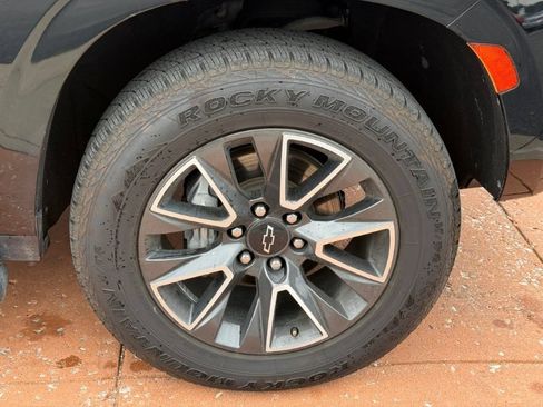 Used 2021 Chevrolet Tahoe Z71 AWD/4WD image 8