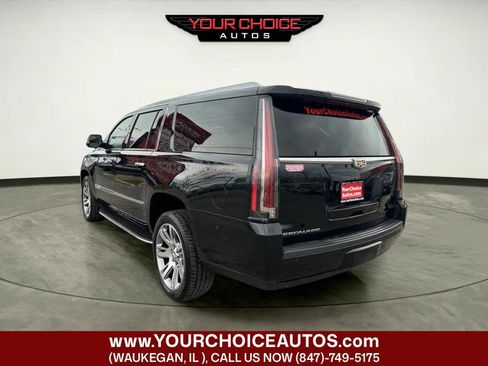 Used 2016 Cadillac Escalade ESV Luxury image 3