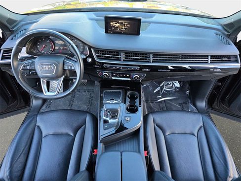 Used 2018 Audi Q7 3.0T Premium Plus w/ Premium Plus Package image 16