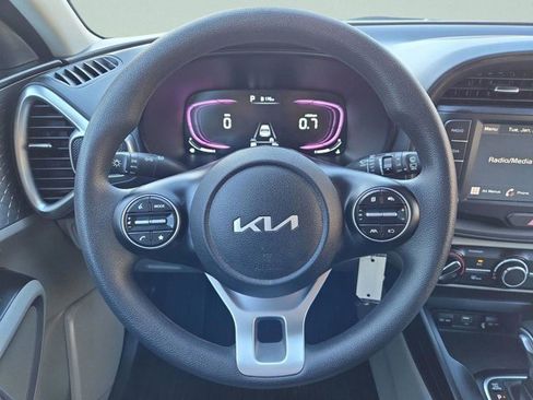 Used 2024 Kia Soul LX image 22