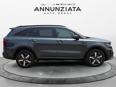 Used 2022 Kia Sorento EX image 6