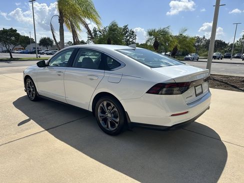 Certified 2023 Honda Accord EX image 6