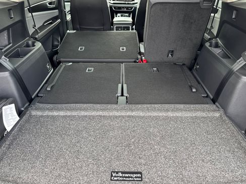 New 2025 Volkswagen Atlas Peak Edition SE image 14