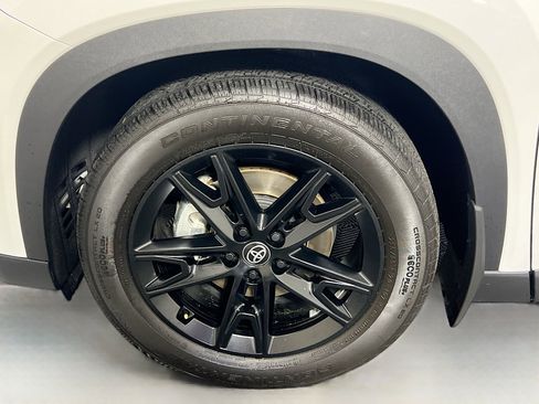 Used 2024 Toyota Grand Highlander Limited image 13