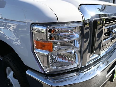 New 2025 Ford E-450 and Econoline 450 Super Duty w/ Power Equipment Group image 10