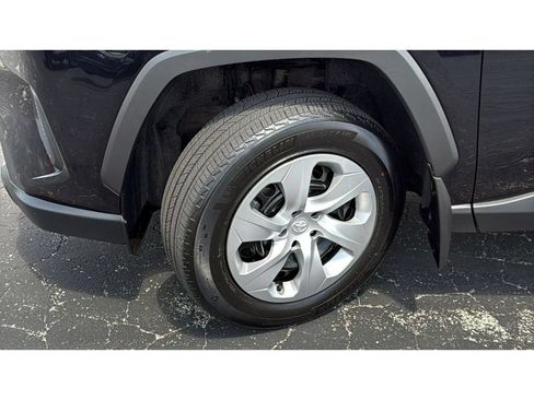 Used 2023 Toyota RAV4 LE FWD image 12