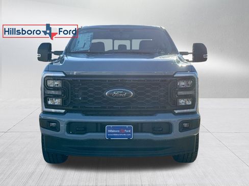 New 2026 Ford F250 Lariat w/ Black Appearance Package image 2