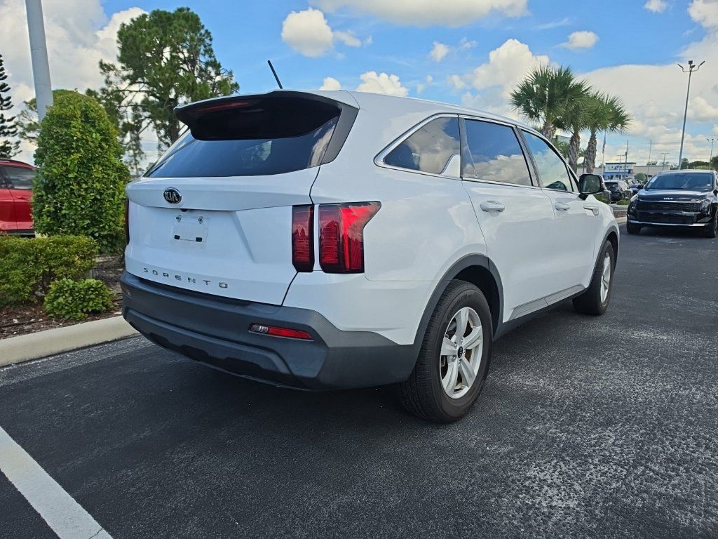 Used 2021 Kia Sorento LX FWD image 15