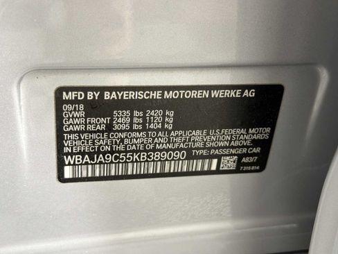 Used 2019 BMW 530e w/ Convenience Package RWD image 37