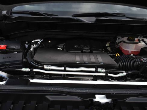 Used 2025 Chevrolet Silverado 1500 Custom image 22