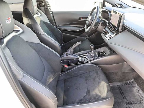 Certified 2025 Toyota Corolla Premium image 17