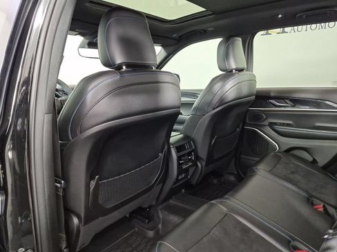 Certified 2024 Jeep Grand Cherokee Trailhawk AWD/4WD image 32