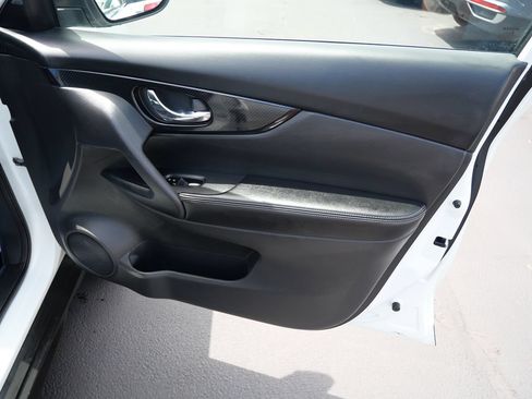 Used 2019 Nissan Rogue SL AWD/4WD image 30