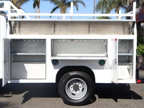 Used 2021 Ford F350 XLT AWD/4WD image 6
