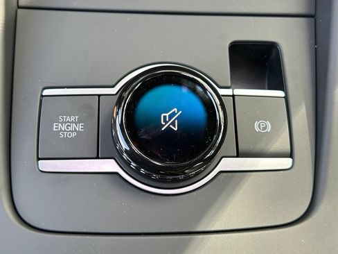 New 2026 Volkswagen Tiguan SE R-Line FWD image 35