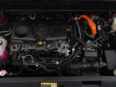 Used 2021 Toyota Highlander XLE image 33