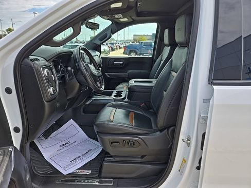 Used 2021 GMC Sierra 1500 AT4 w/ AT4 Premium Package AWD/4WD image 17