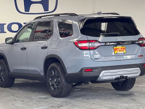 New 2025 Honda Pilot TrailSport image 5