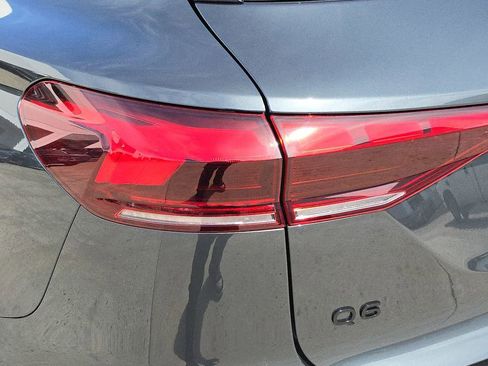 New 2025 Audi Q6 e-tron Premium Plus image 34
