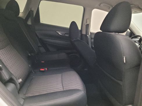 Used 2019 Nissan Rogue SV FWD image 19