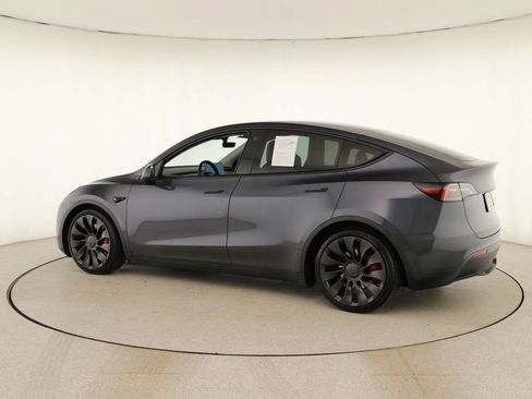 Used 2022 Tesla Model Y Performance AWD/4WD image 2