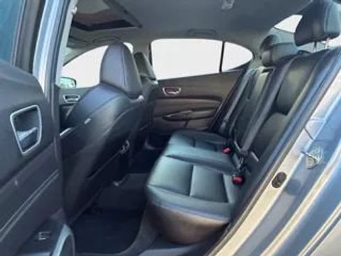 Used 2018 Acura TLX FWD image 12