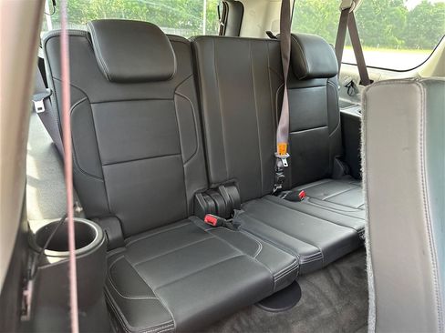 Used 2015 GMC Yukon XL Denali w/ Touring Package AWD/4WD image 38