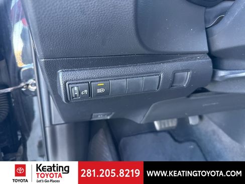 Used 2022 Toyota Corolla SE image 11