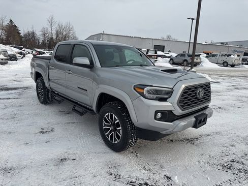 Used 2023 Toyota Tacoma TRD Sport image 27