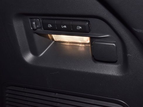 Certified 2025 Ford Explorer Platinum RWD image 38