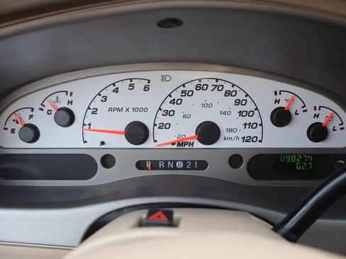 Used 2004 Ford Explorer Sport Trac XLT image 34