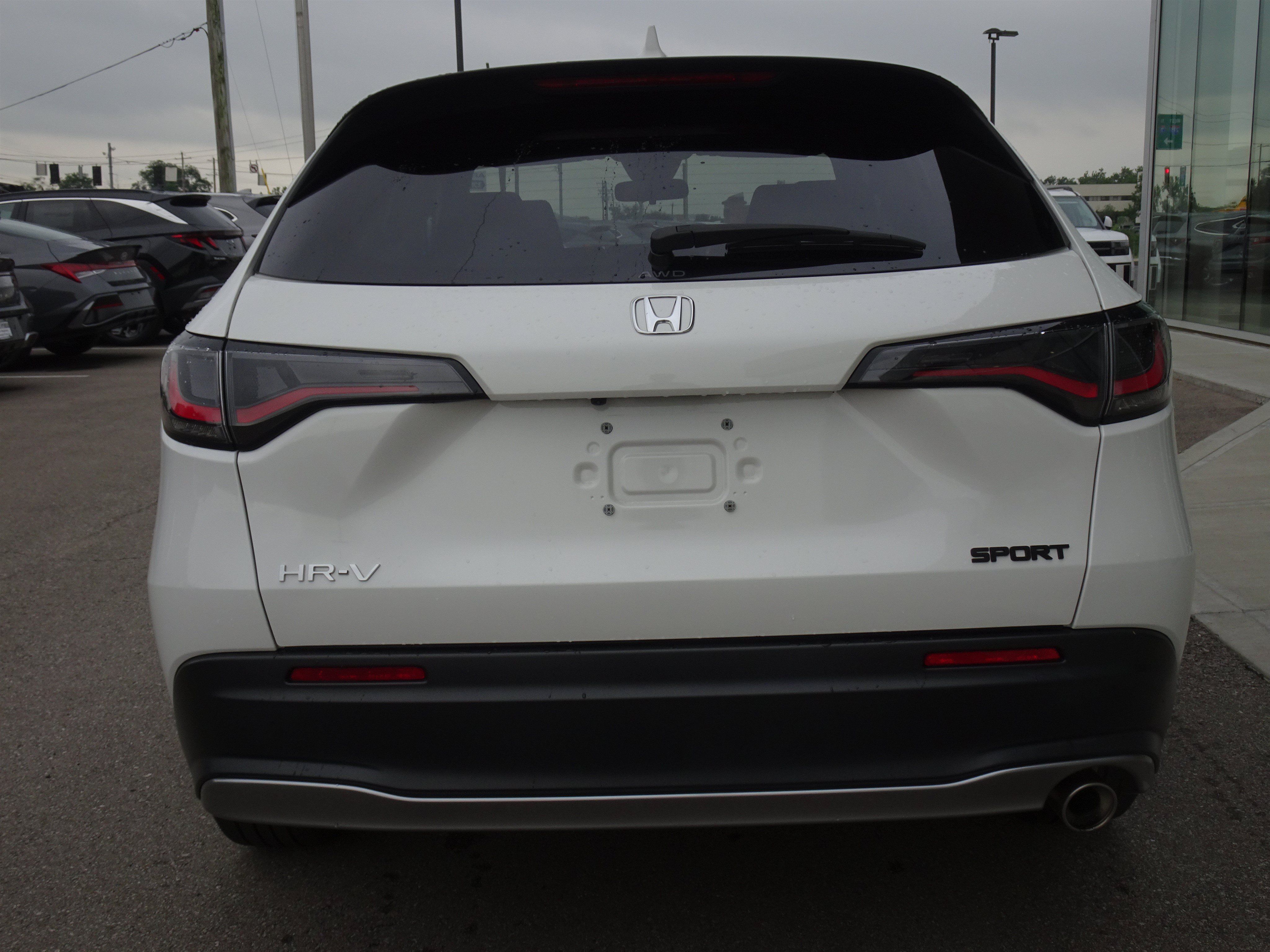 Used 2024 Honda HR-V Sport image 4