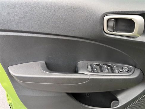 Used 2023 Hyundai Venue SE w/ Cargo Package image 16