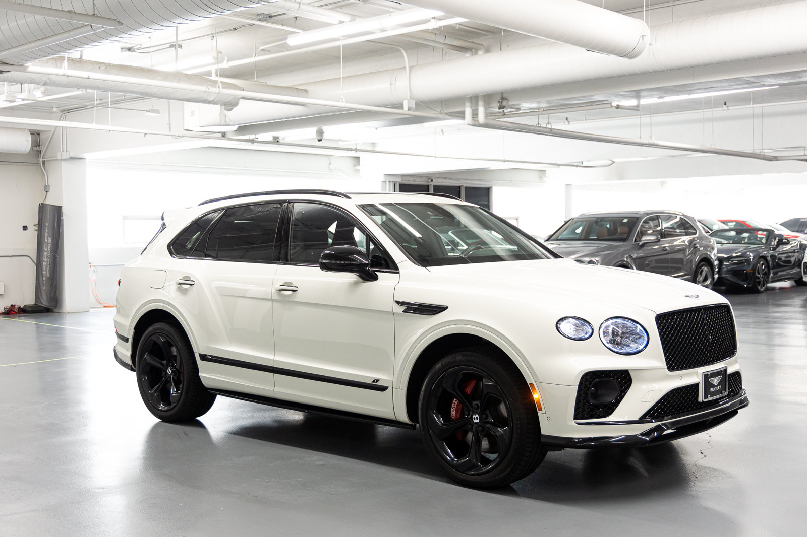 Used 2023 Bentley Bentayga AWD/4WD image 7