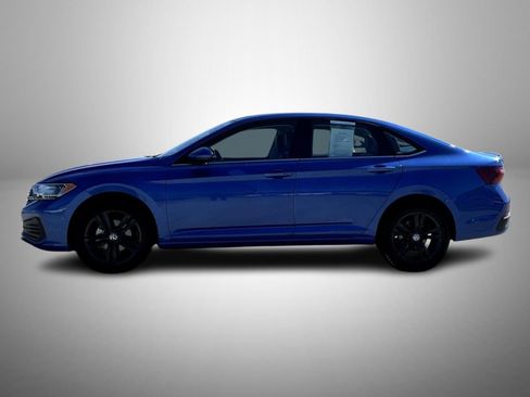 Used 2023 Volkswagen Jetta SE FWD image 8