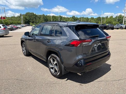 Used 2025 Toyota RAV4 SE w/ Weather & Moonroof Package AWD/4WD image 4