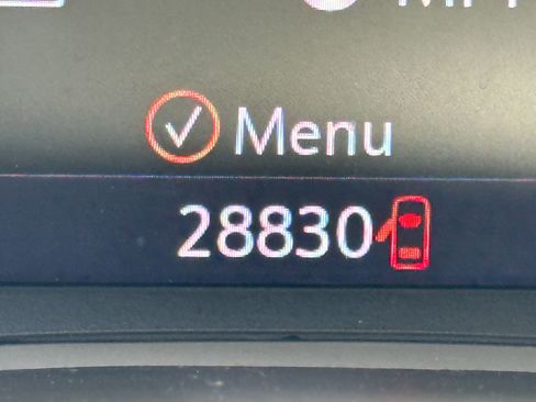 Used 2022 Chevrolet Equinox RS w/ Infotainment Package image 28