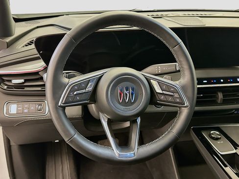 Used 2025 Buick Enclave Preferred image 18