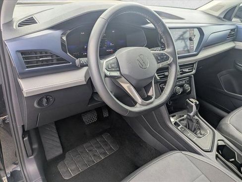 Used 2024 Volkswagen Taos SE FWD image 10