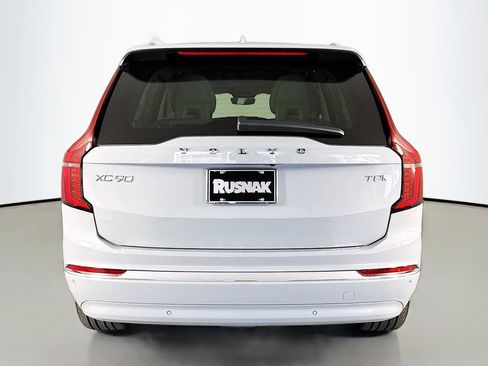 Certified 2026 Volvo XC90 T8 Ultra w/ Protection Package Premier AWD/4WD image 6