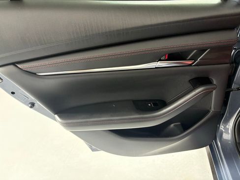 Used 2025 MAZDA MAZDA3 s image 34