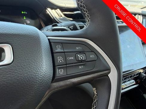 Used 2022 Jeep Grand Cherokee Limited 4xe w/ Luxury Tech Group II AWD/4WD image 35
