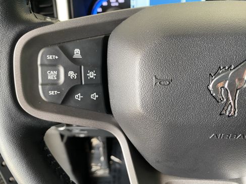 Used 2024 Ford Bronco Outer Banks AWD/4WD image 6